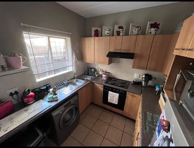 2 BEDROOM PROPERTY TO RENT IN NOORDHEUWEL